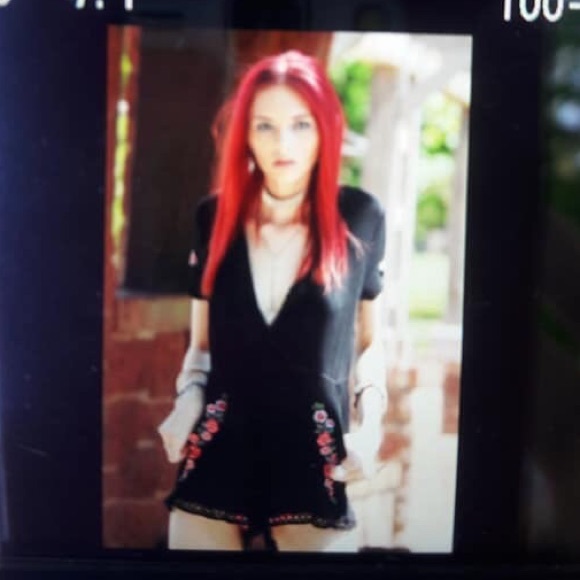 Kendall & Kylie Romper - Picture 3 of 4